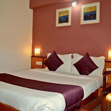 מומביי Sukh Hotel מראה חיצוני תמונה