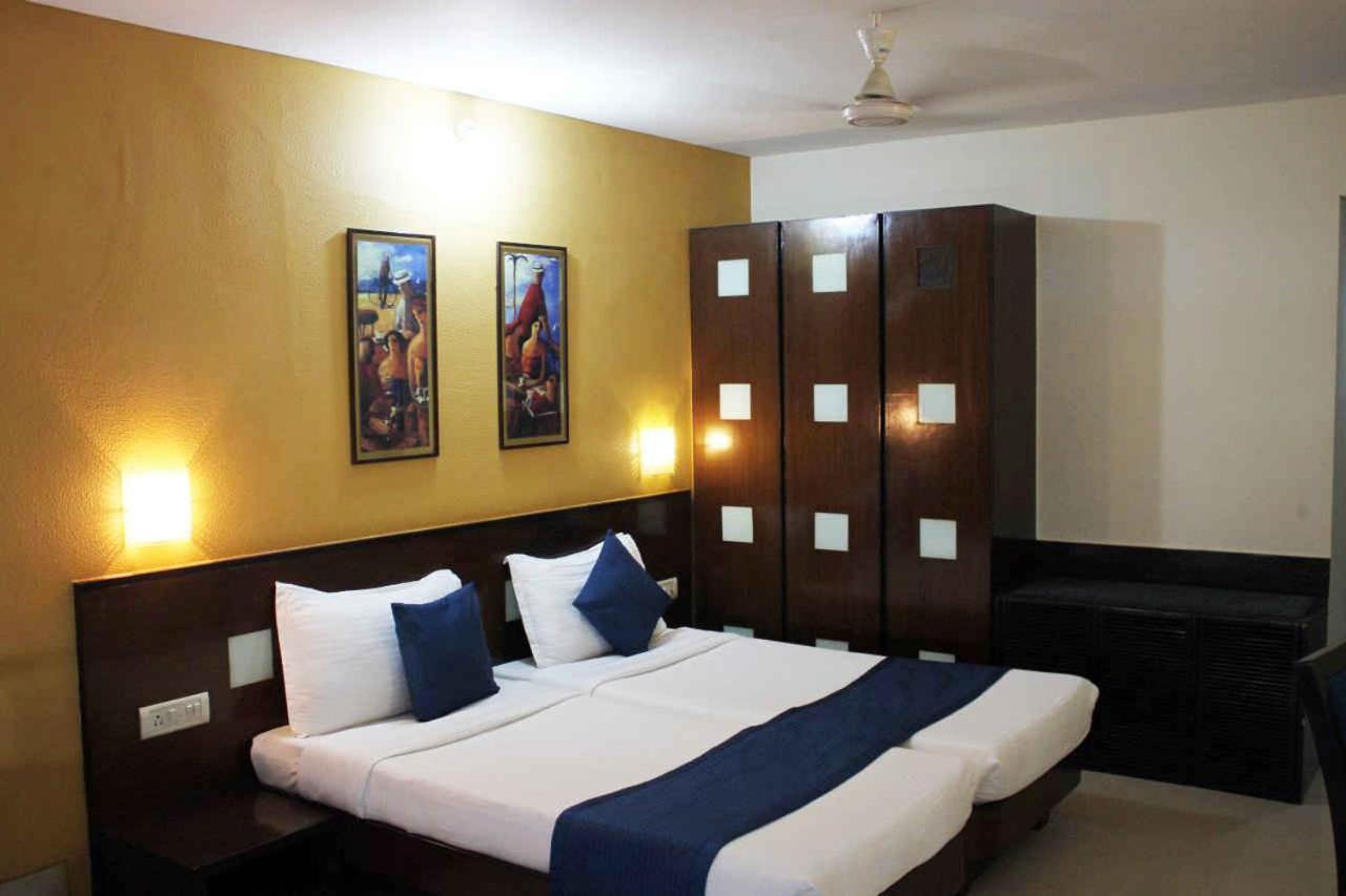 מומביי Sukh Hotel מראה חיצוני תמונה