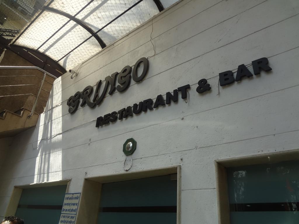 מומביי Sukh Hotel מראה חיצוני תמונה