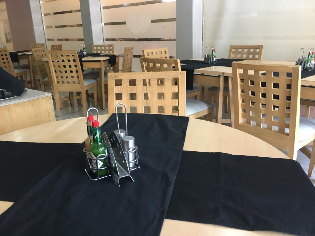 מומביי Sukh Hotel מראה חיצוני תמונה