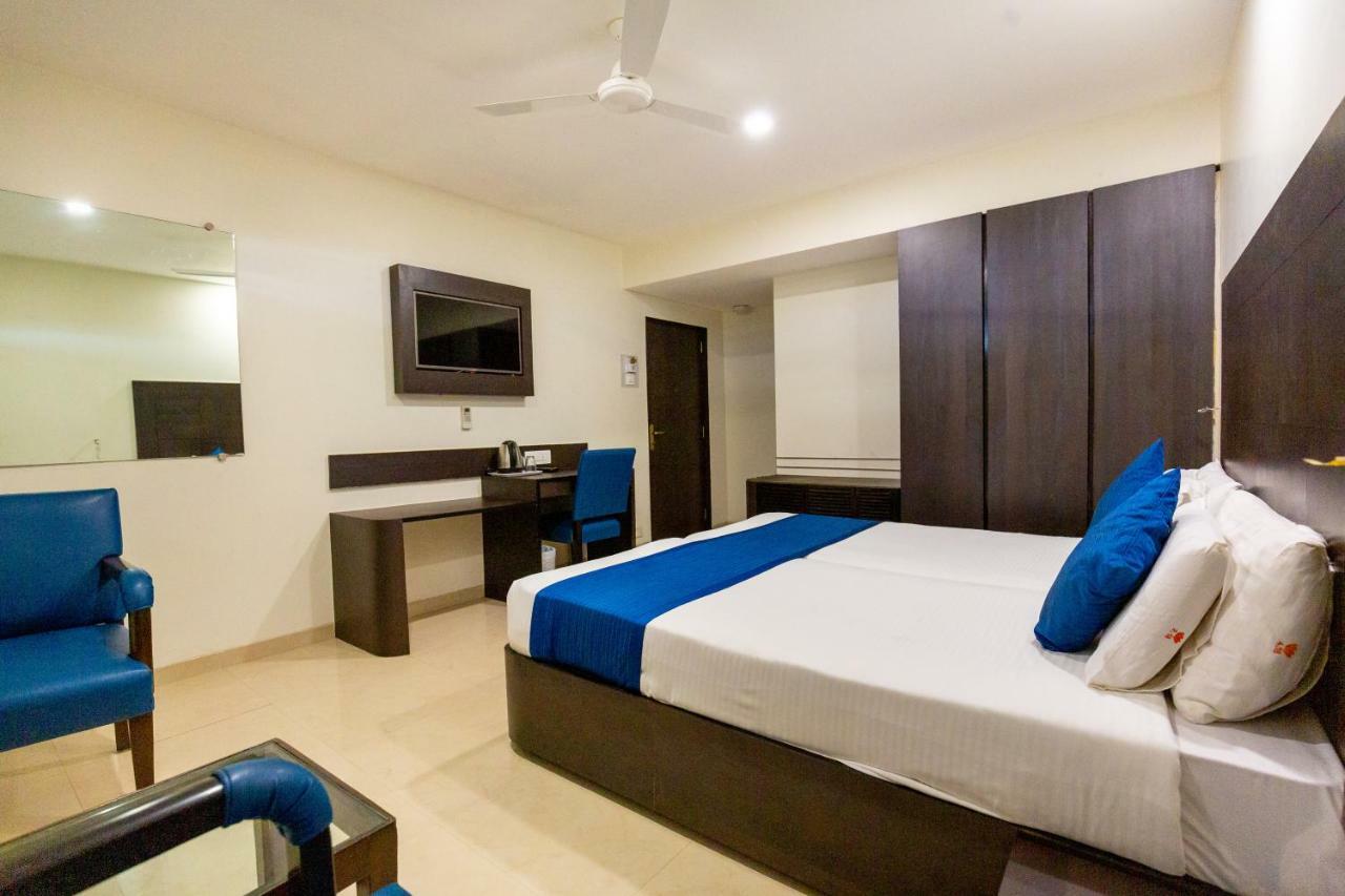 מומביי Sukh Hotel מראה חיצוני תמונה