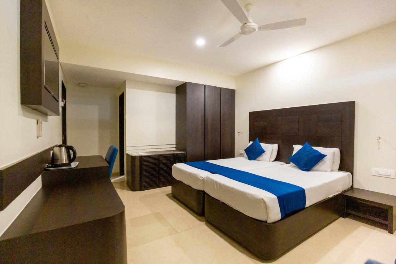 מומביי Sukh Hotel מראה חיצוני תמונה