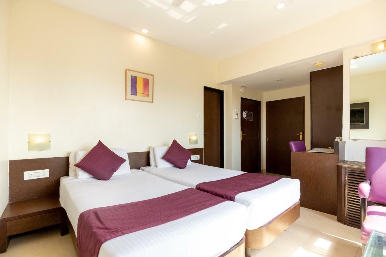 מומביי Sukh Hotel מראה חיצוני תמונה