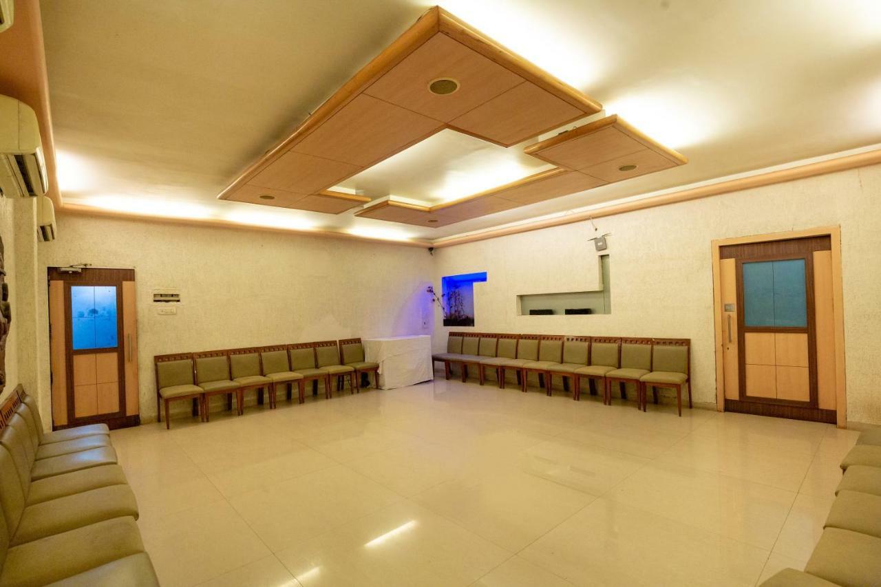 מומביי Sukh Hotel מראה חיצוני תמונה