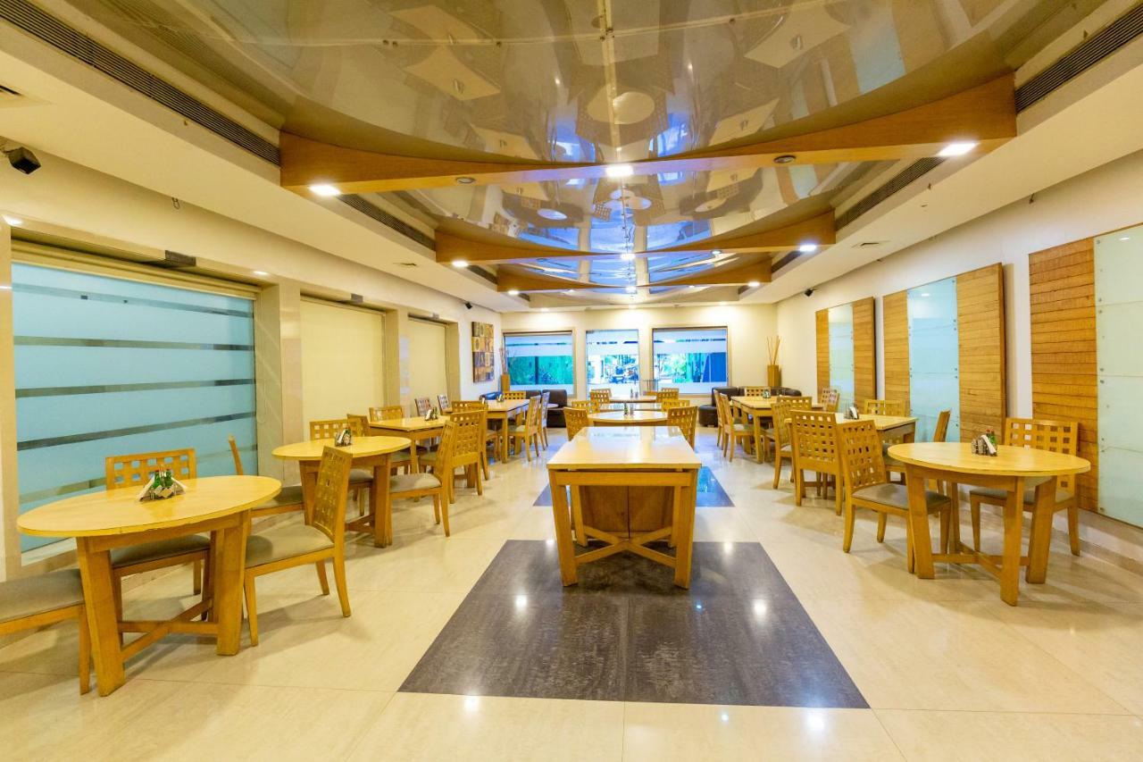 מומביי Sukh Hotel מראה חיצוני תמונה
