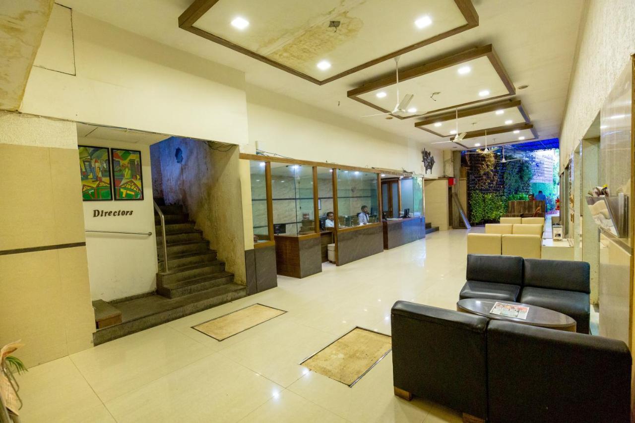 מומביי Sukh Hotel מראה חיצוני תמונה